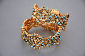 A glamorous bangle for a bride