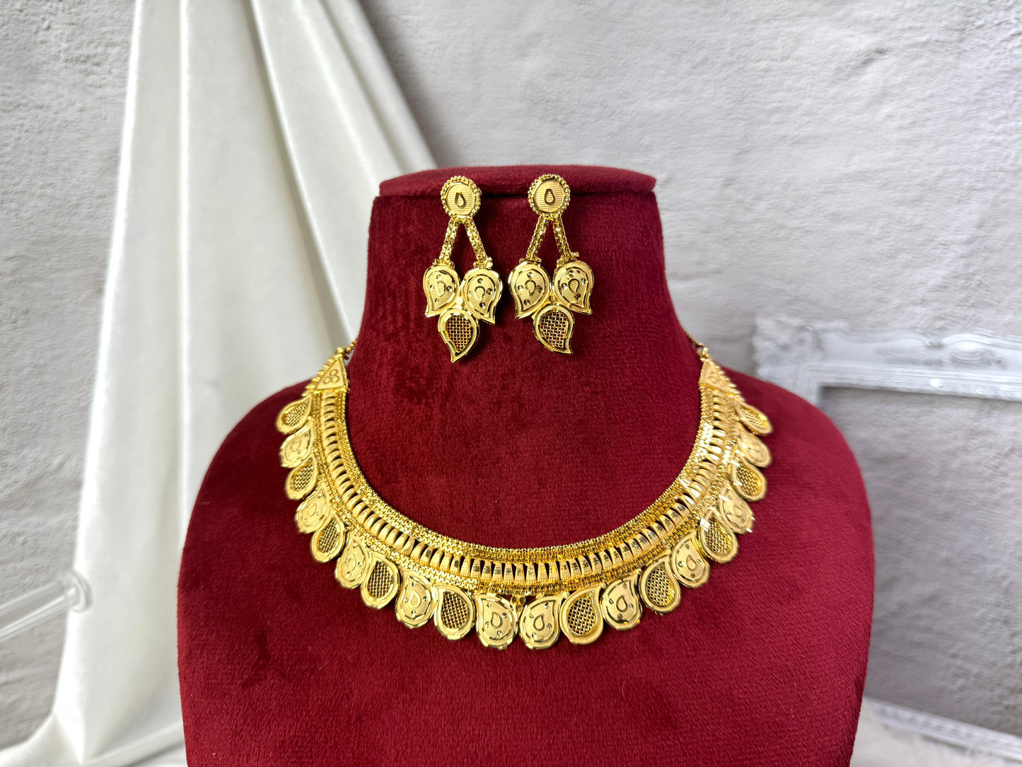 24 Carat Gold Plated Simple Necklace Set