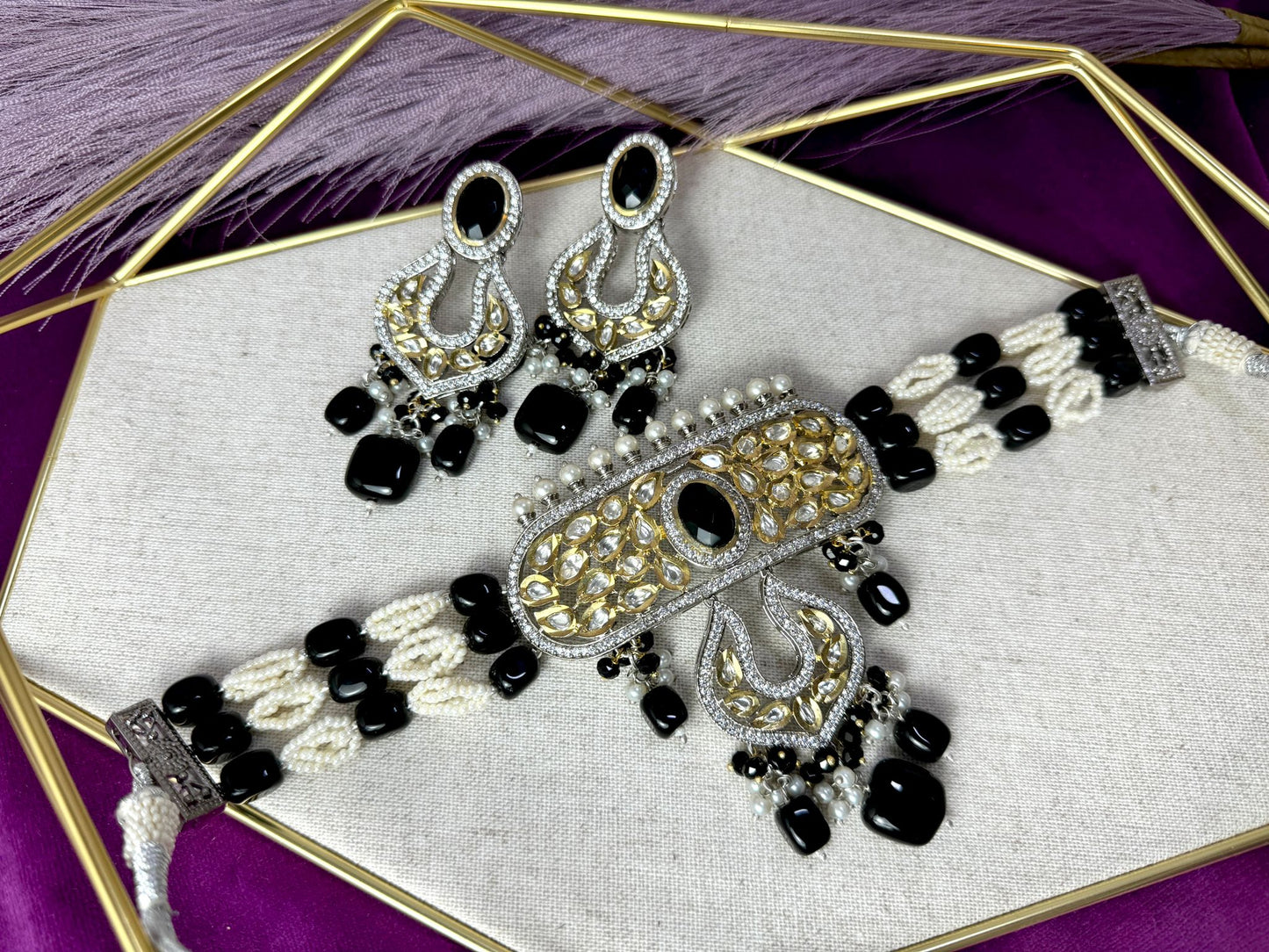 Black Kundan Choker- Roar 1024