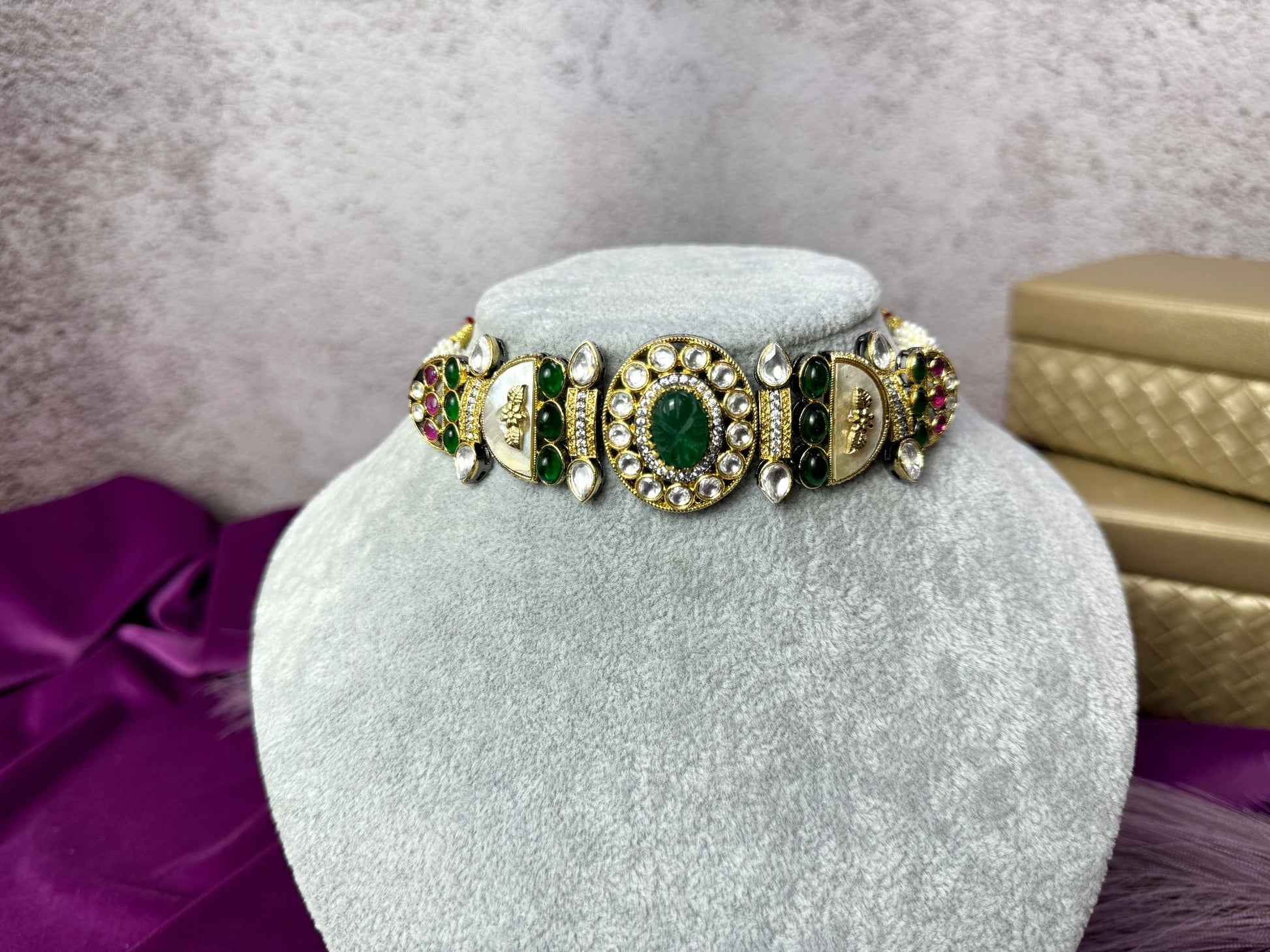 Chic green multicolor victorian set