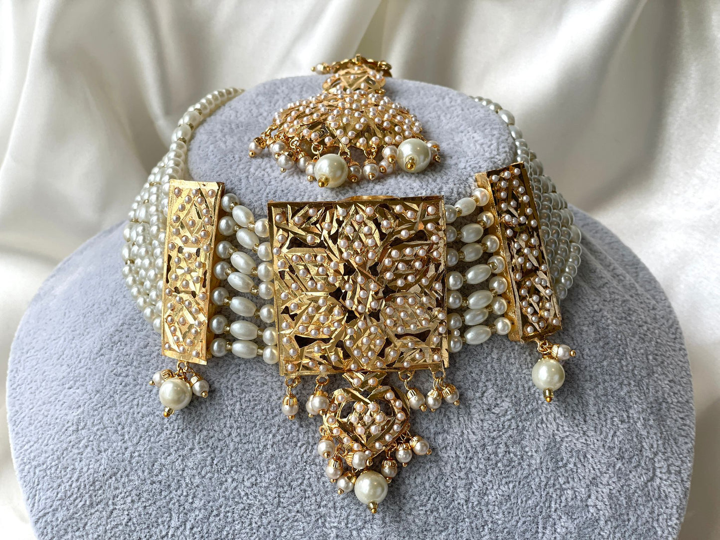 Gold Pearl Jadau Set