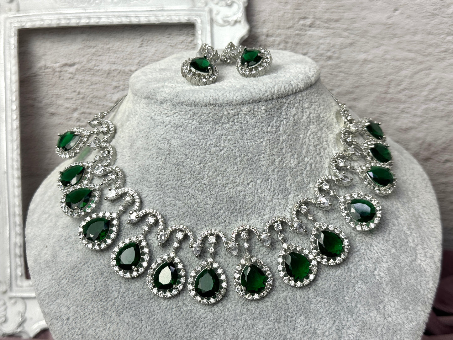 Emerald Jewel Set Diamond Glaze 1007