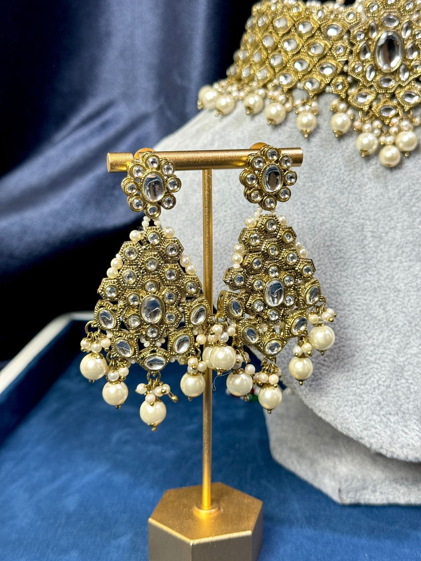 Gold Plated Pearl Choker - Majesty 1003