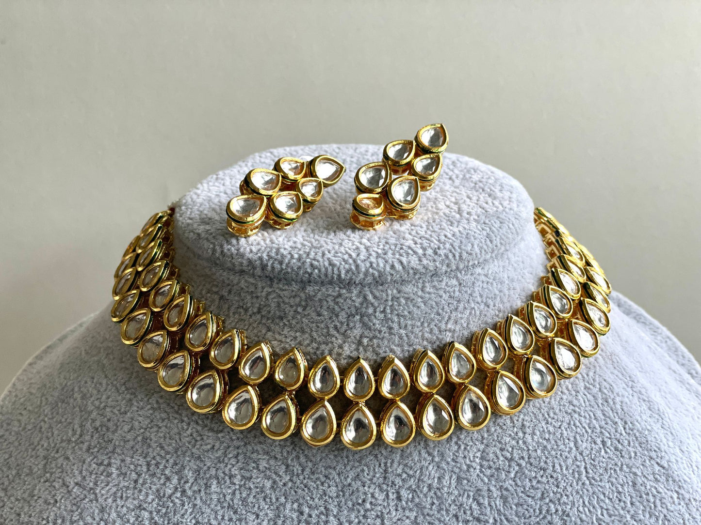 Classic Gold Kundan Choker with earrings