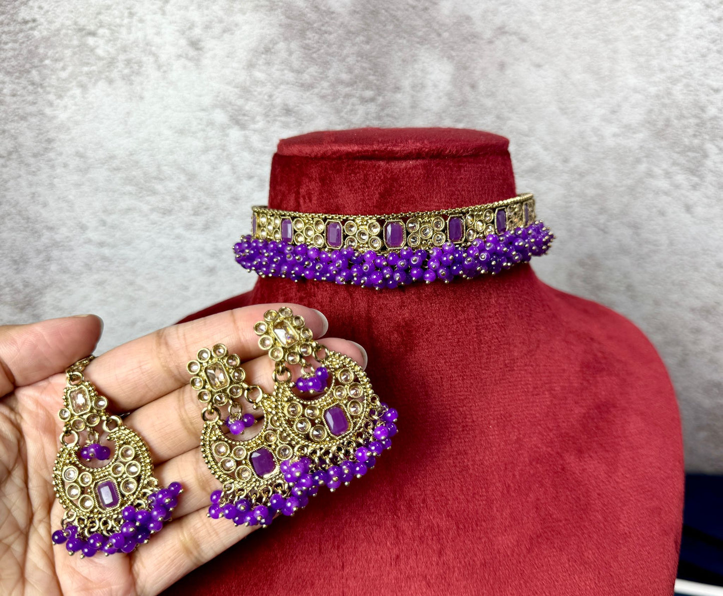 elegant deep purple neckpiece