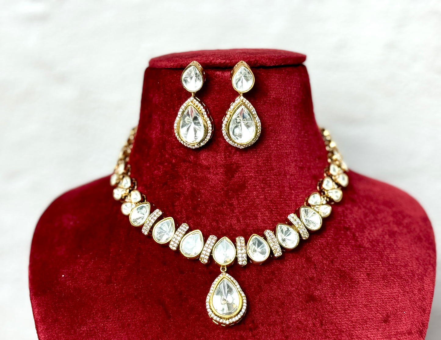 Gold choker moissonite- Radiance