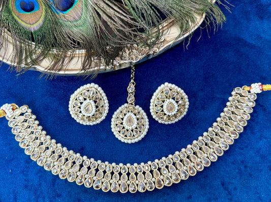 Elegant Peach Choker Necklace