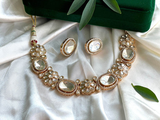 Elegant Rania Set on Green box