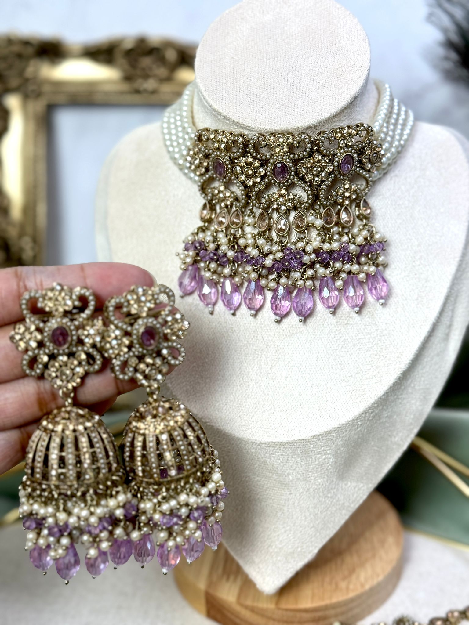Chic Pearl-Adorned Lavender Neckpiece