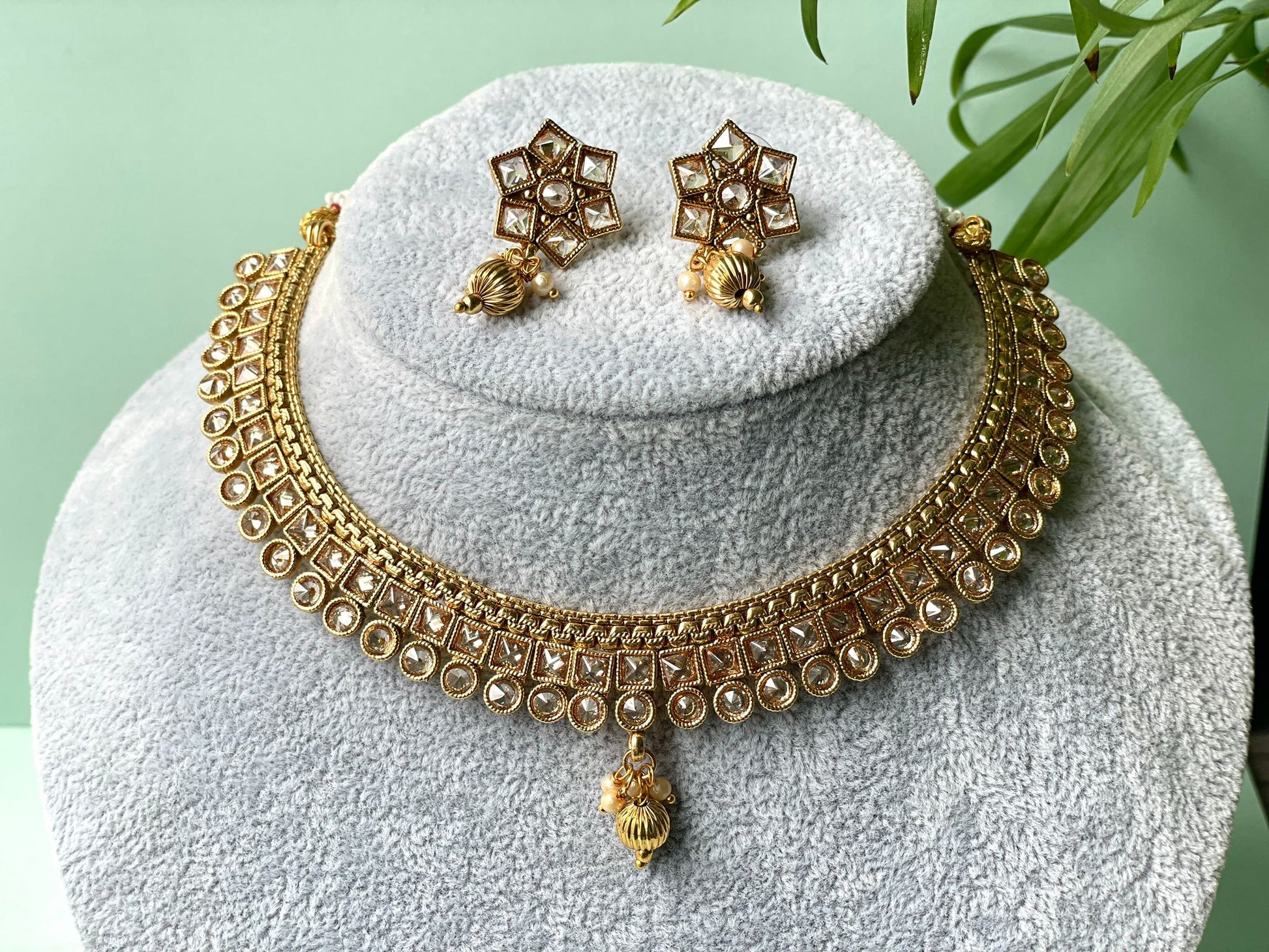 Gold plated set A Radiant and Elegant Jewelry
