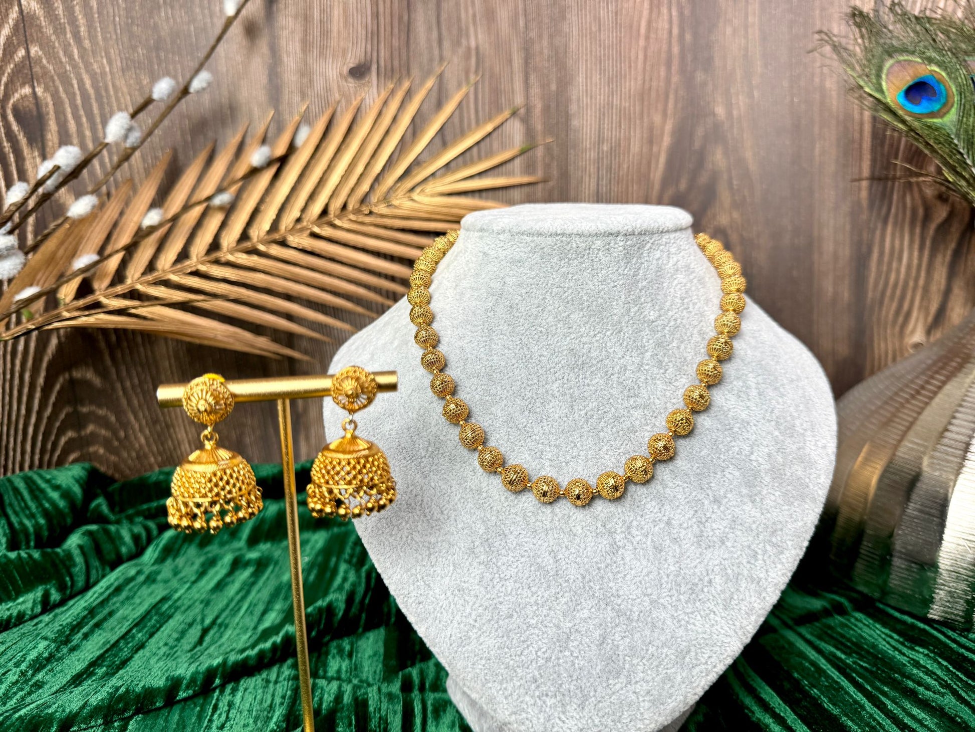 Elegant Classic Gold Mala Set with pair of earrings