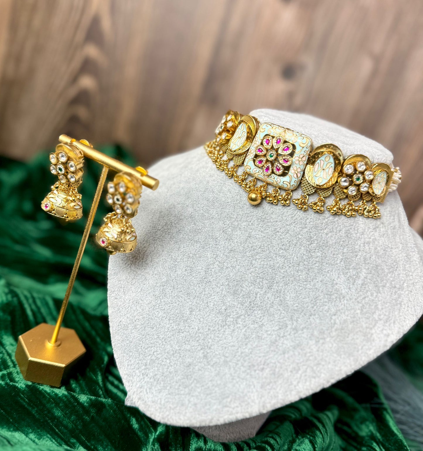 Exquisite Meenakari Magenta Jewelry Set