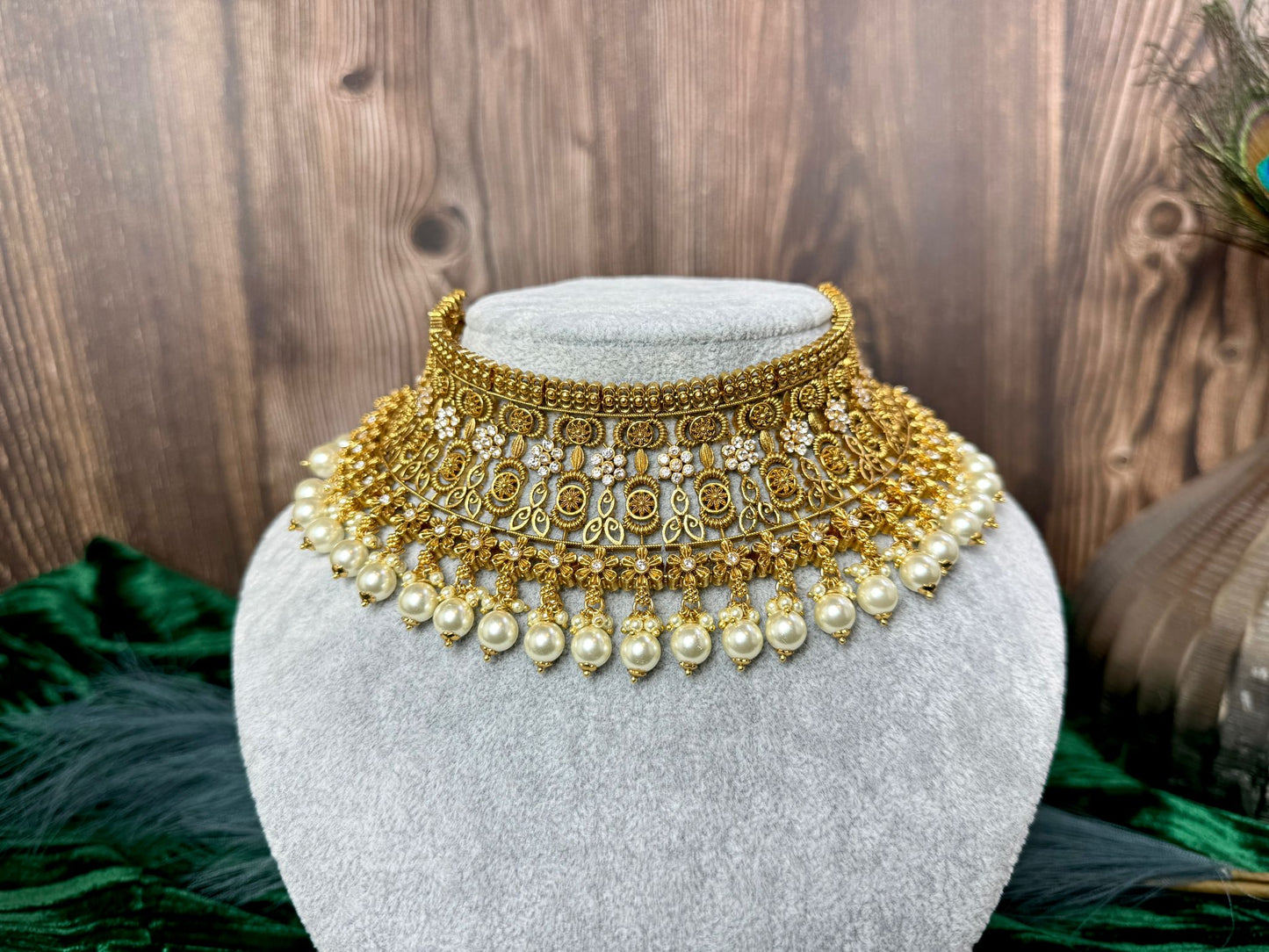 Exquisite Gold Plated Bridal Set with Matching Earrings