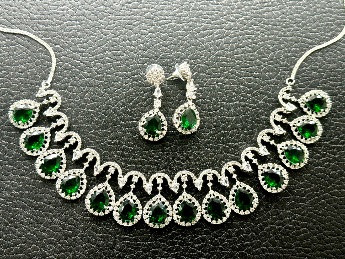 Emerald Jewel Set Diamond Glaze 1007