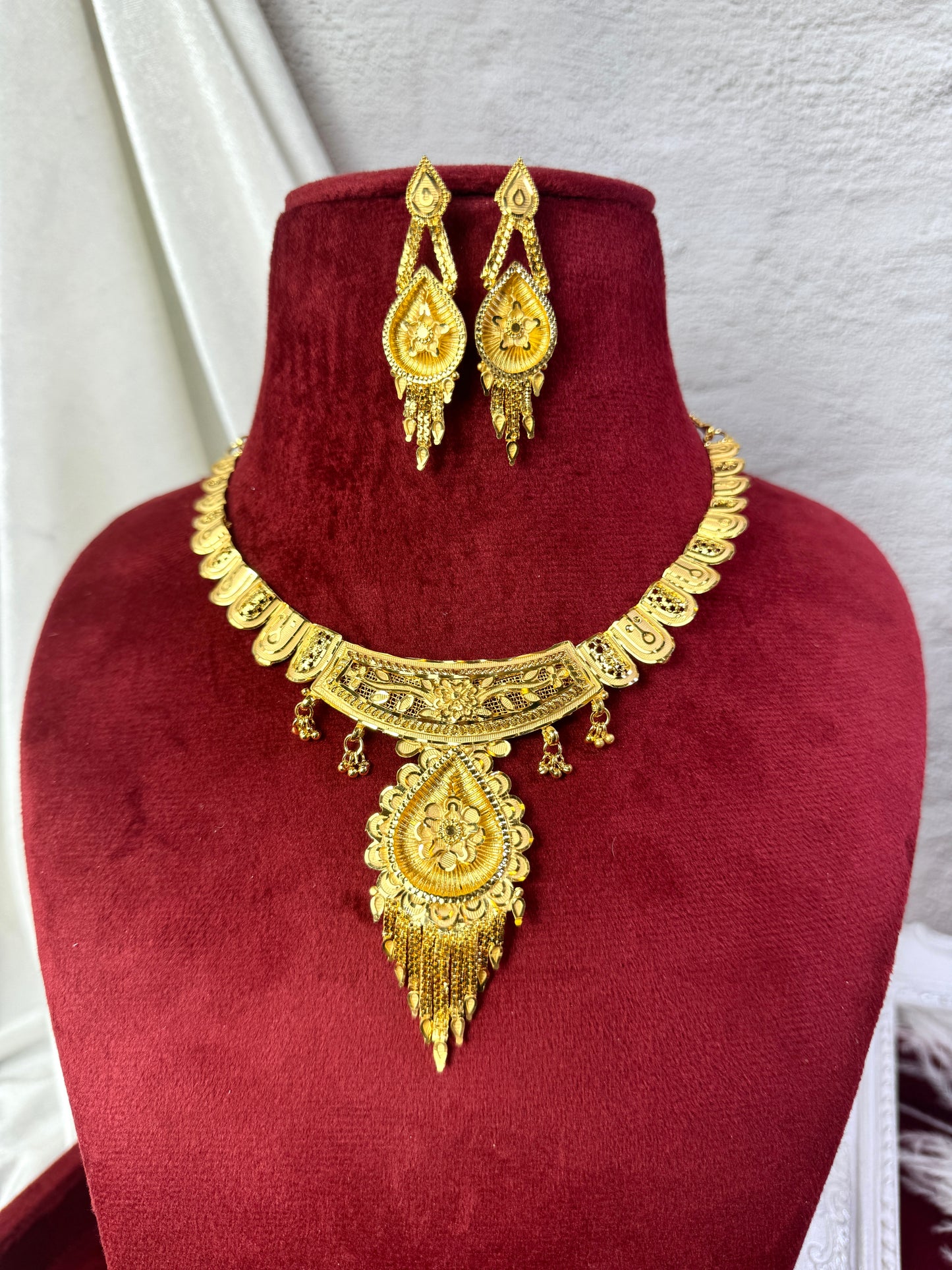 24 Carat Gold Plated Simple Necklace Set