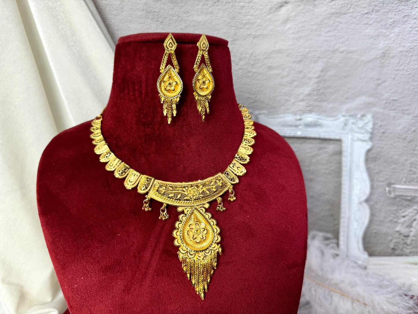 24 Carat Gold Plated Simple Necklace Set