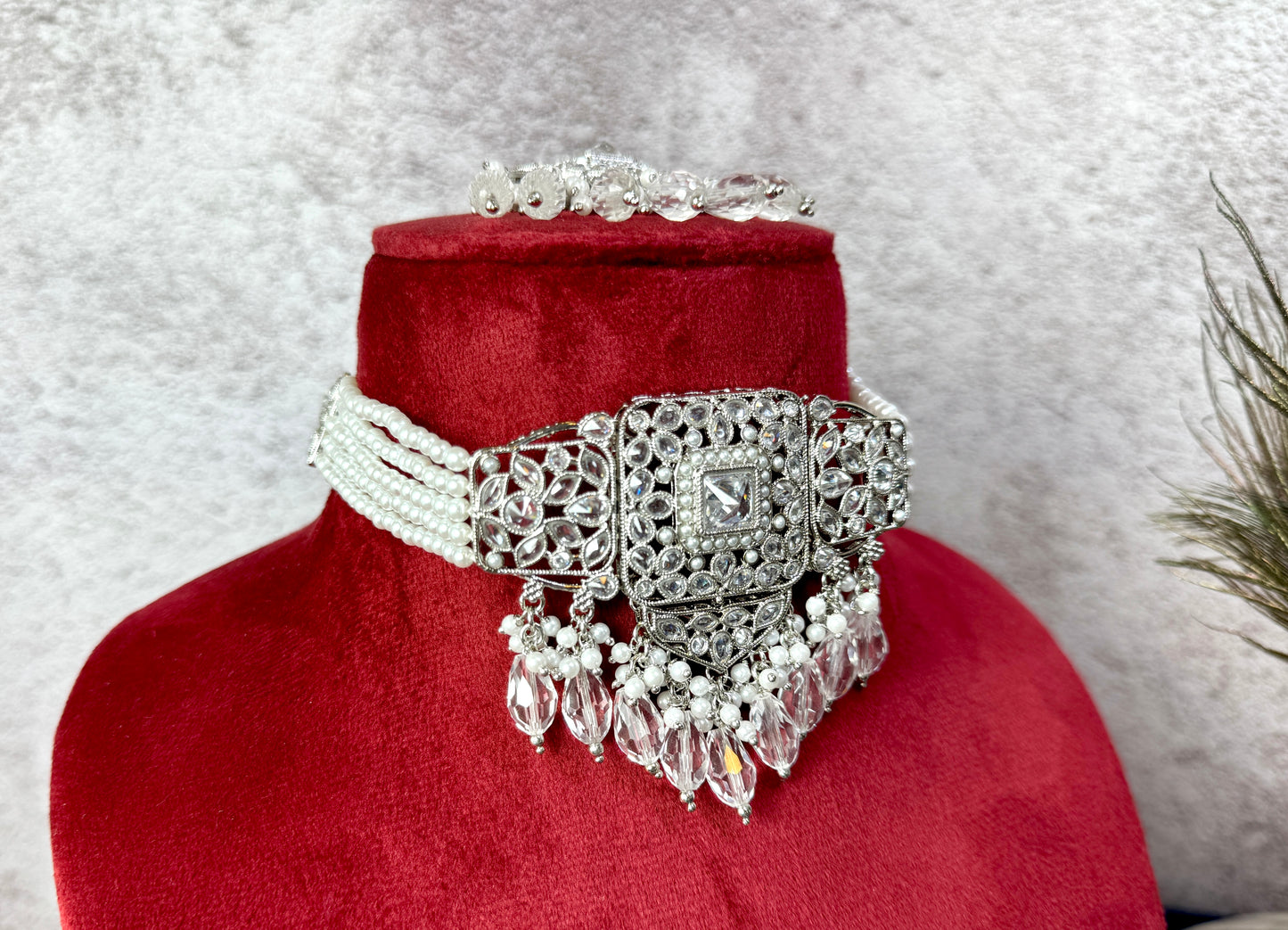 Silver Choker Majesty 1008