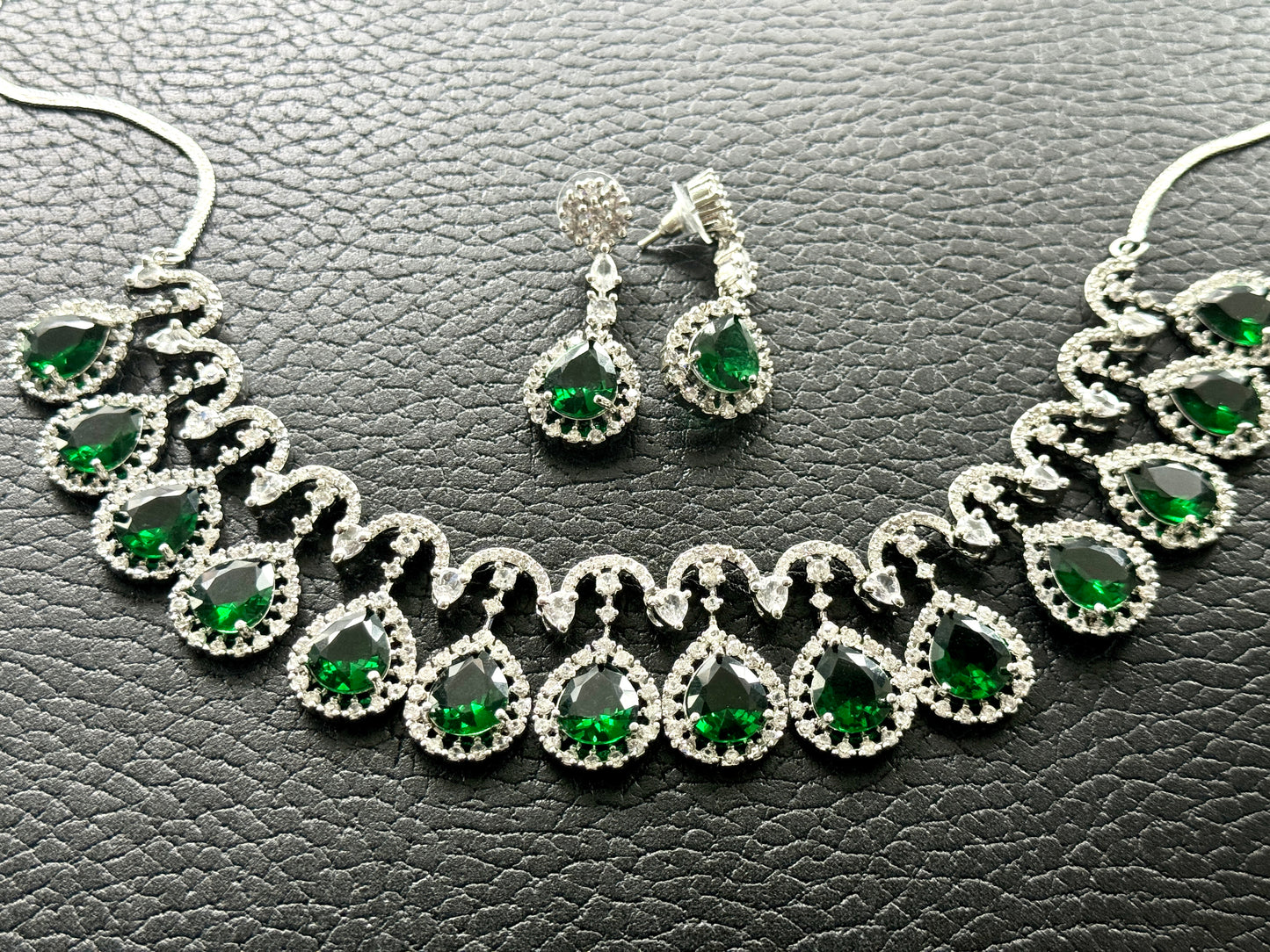 Emerald Jewel Set Diamond Glaze 1007