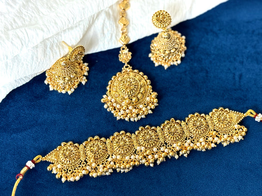 Gold and Pearl Imitation Set