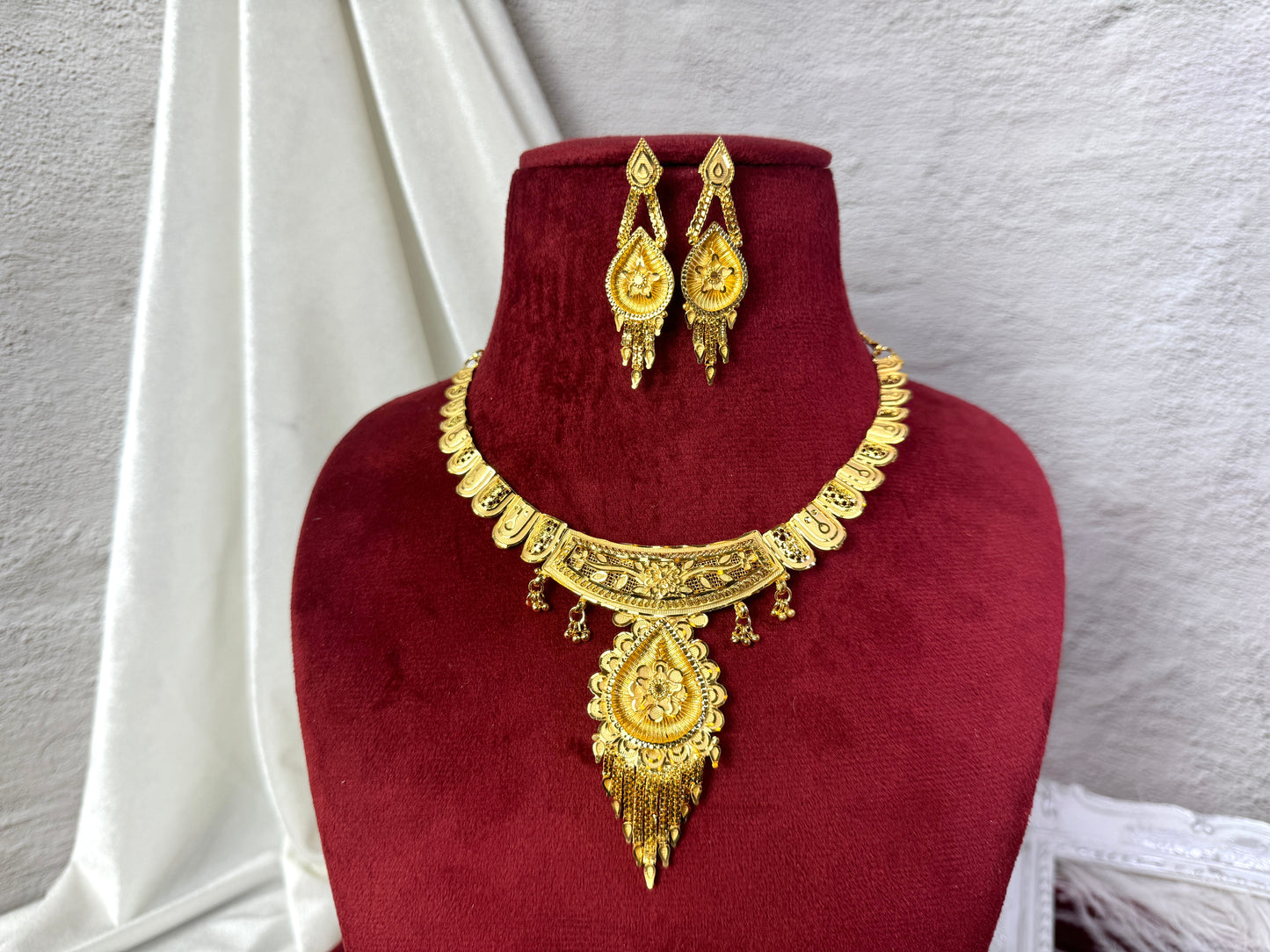 24 Carat Gold Plated Simple Necklace Set