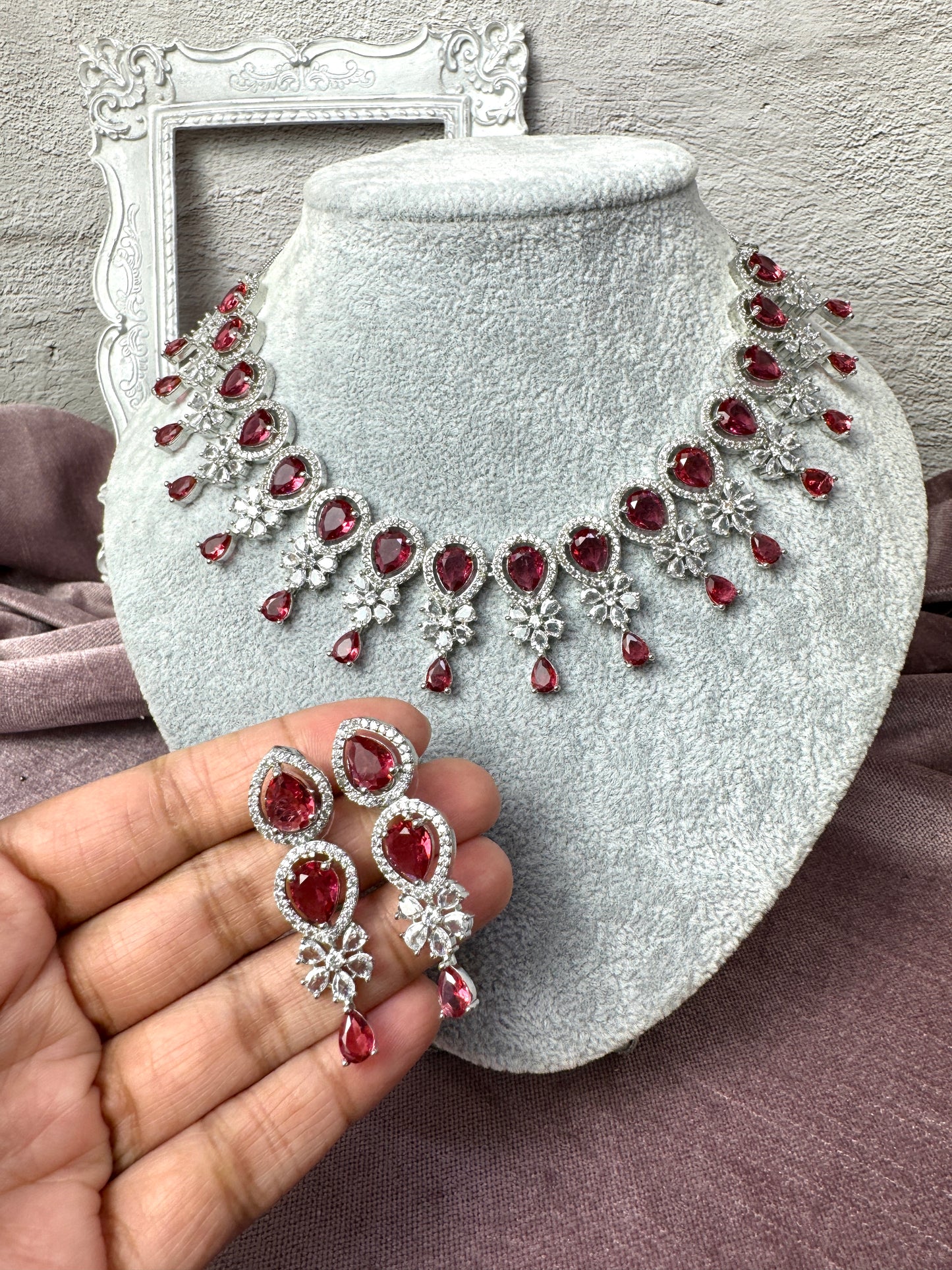 Red Ad Choker Glaze 1009