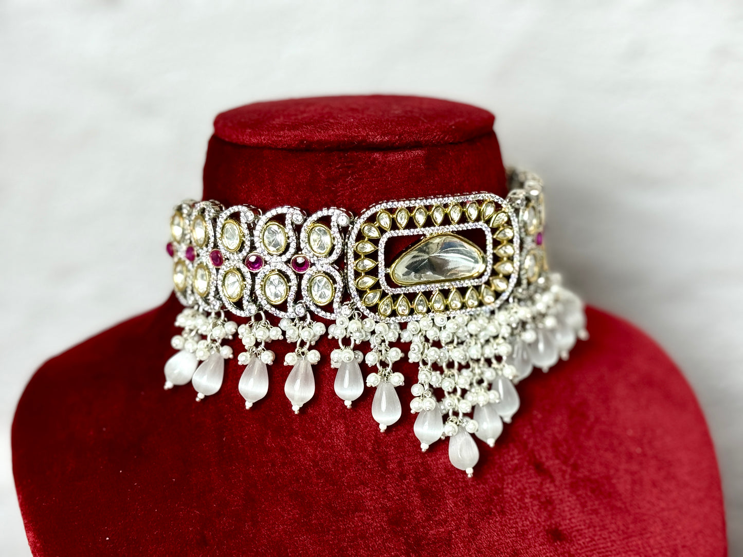 White Pearl Choker - Radiance 1011