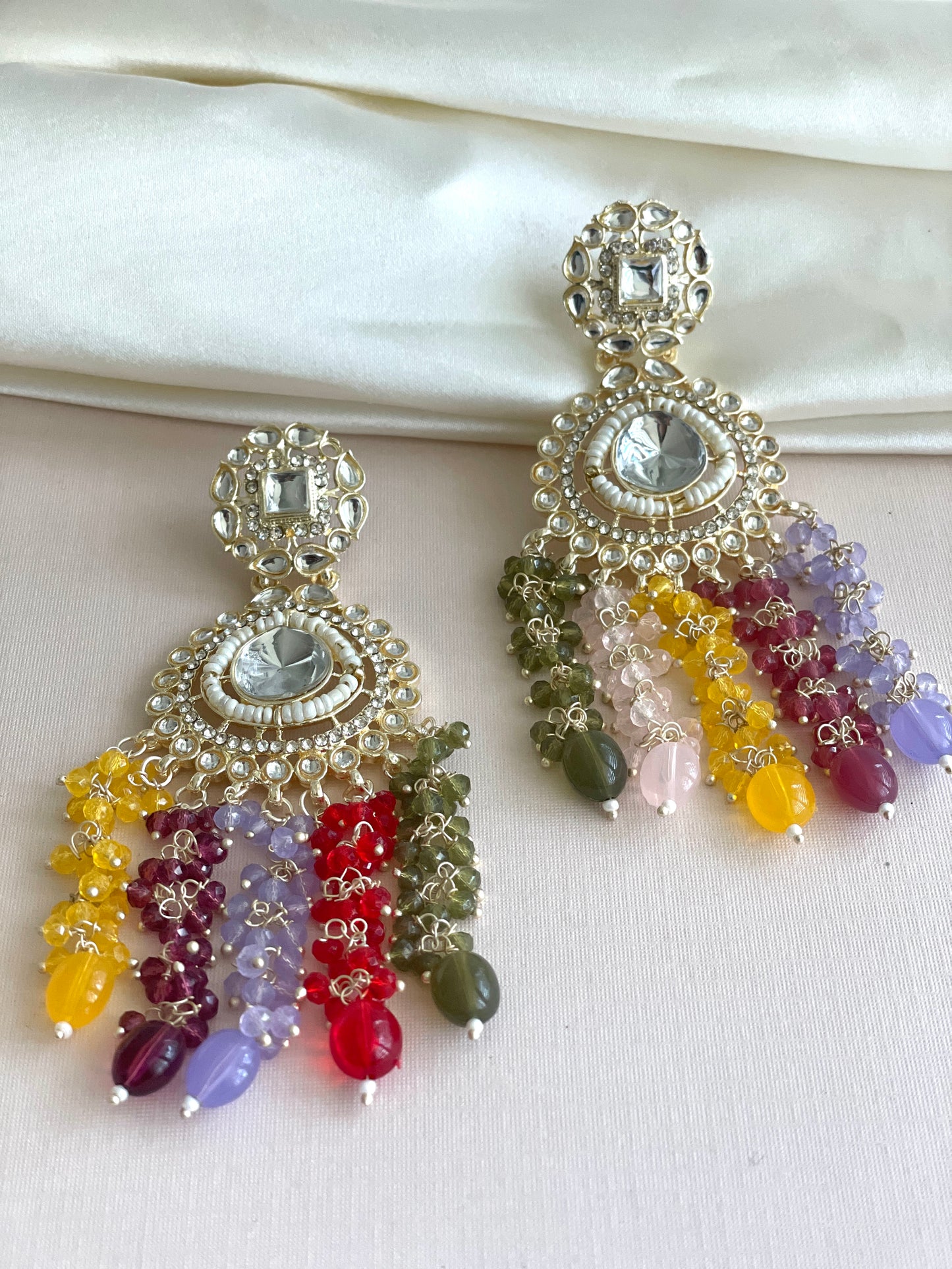 An elegant kundan earrings