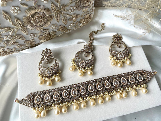 Elegant polki choker set