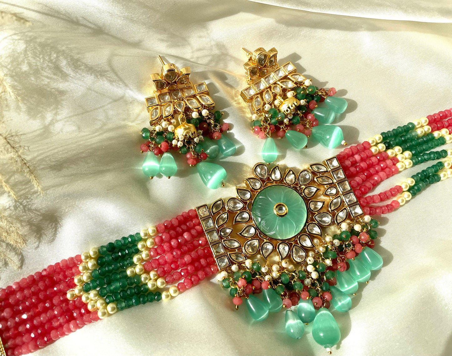 Elegant Paachi Kundan Necklace in Coral Pink