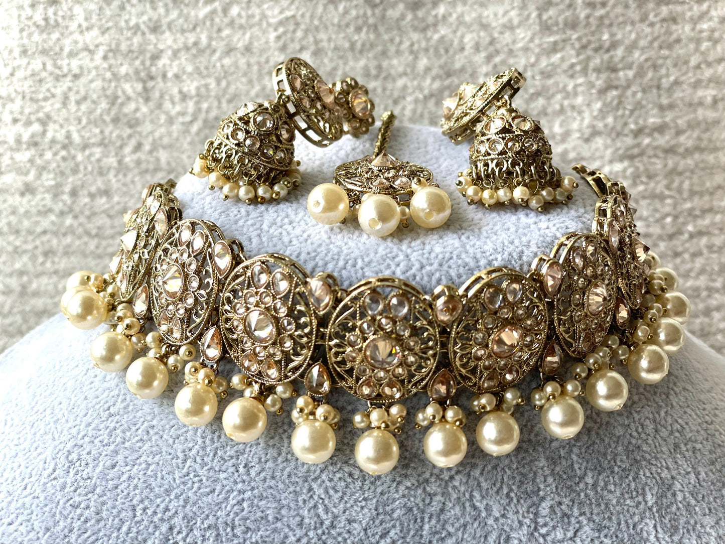 Elegant Necklace jewellery