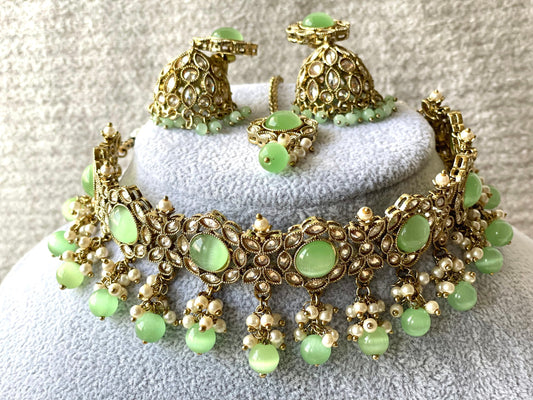 Elegant mint green choker set