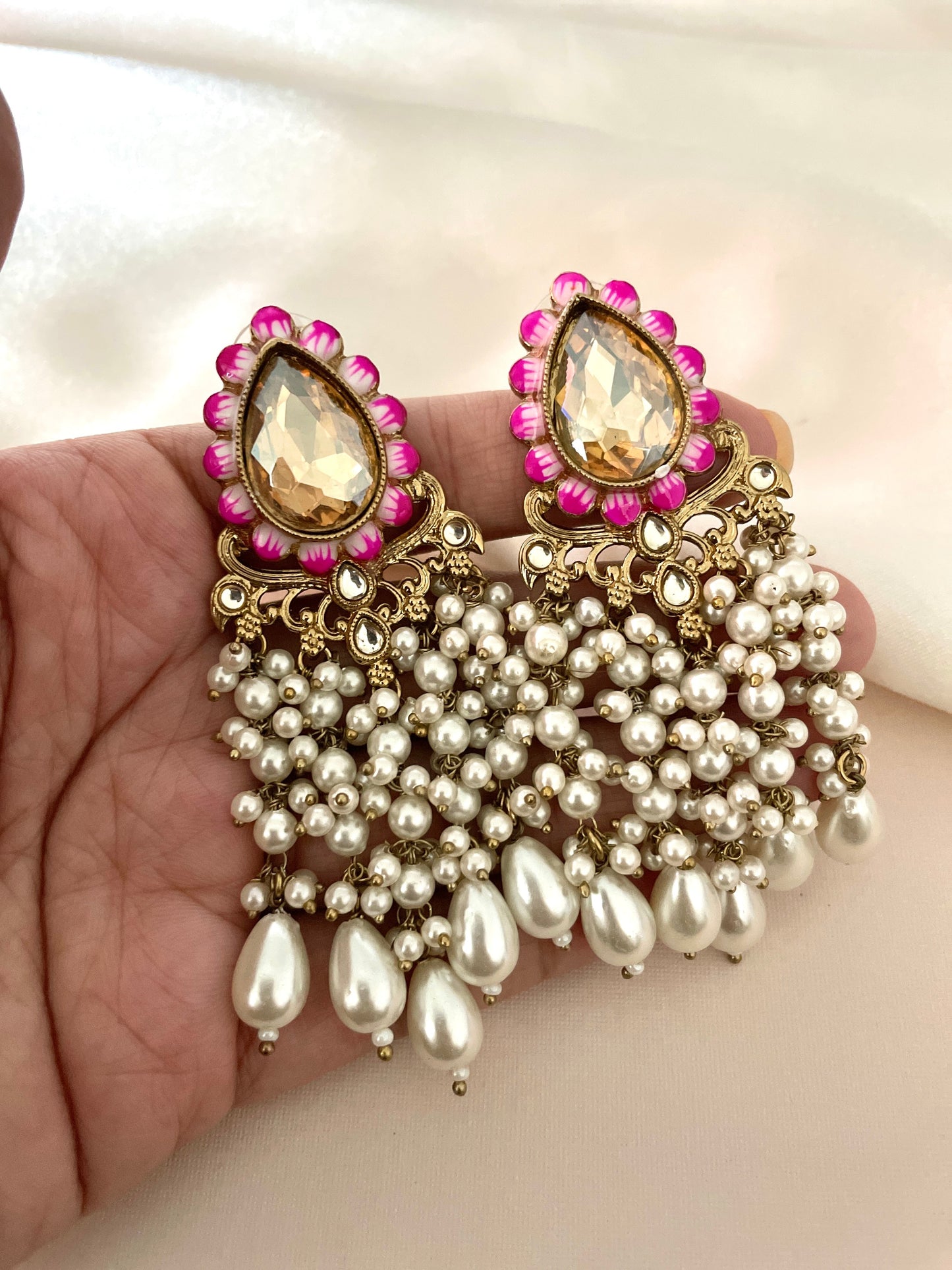 Elegant white peal earrings